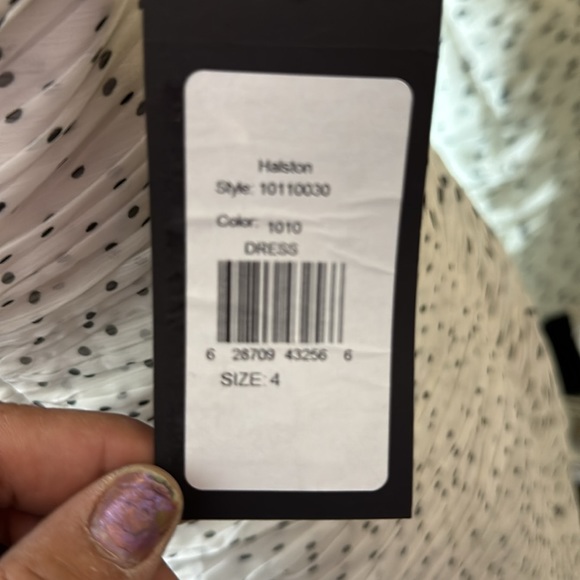 Annelise Halston, polkadot dress - Picture 14 of 15